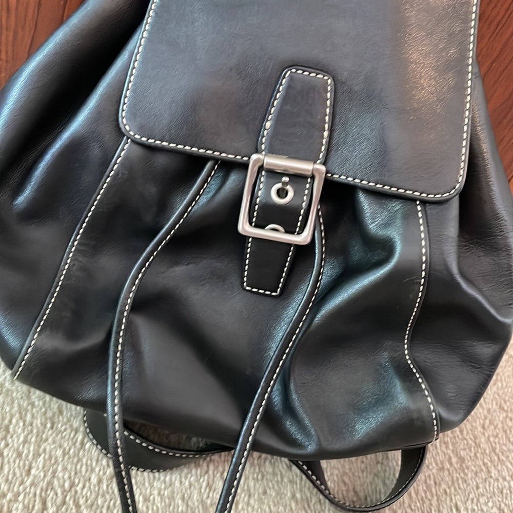 Vintage black coach small leather backpack - Picture 3 of 4